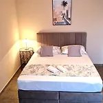 Cosy Near The 게스트하우스