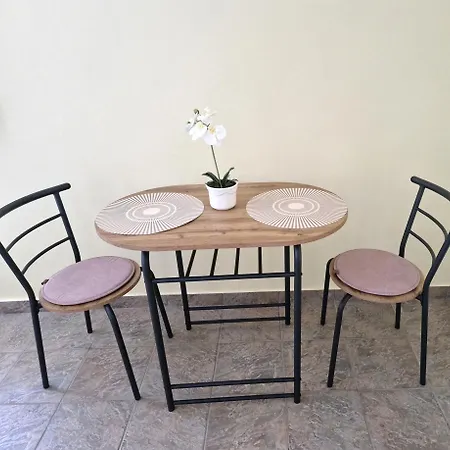 Πανσιόν Cosy Near The