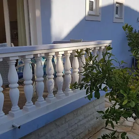 Cosy Near The Πανσιόν Ζαντάρ