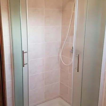 Πανσιόν Cosy Near The 3*