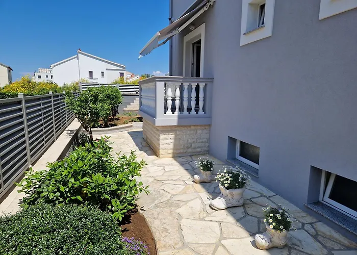 Cosy Near The בית הארחה זאדאר